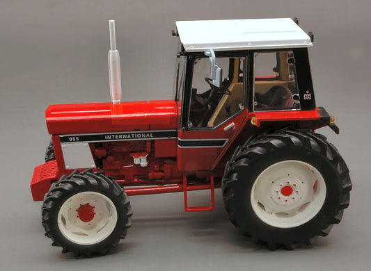 INTERNATIONAL HARVESTER 955 DUAL WHEELS 1:32 Scala 1:32 Replicagri