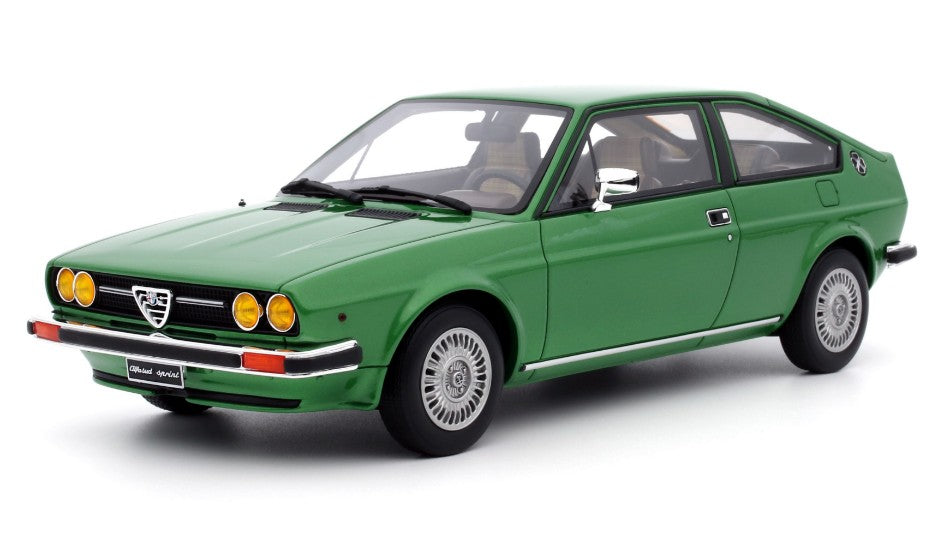 MODELLINO IN SCALA COMPATIBILE CON ALFA ROMEO SUD SPRINT 1976 GREEN 1:18 OTTOMOBILE OT1043
