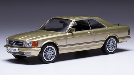 MODELLINO IN SCALA COMPATIBILE CON MERCEDES 500 SEC 1981 MET.BEIGE 1:43 IXO MODEL CLC537
