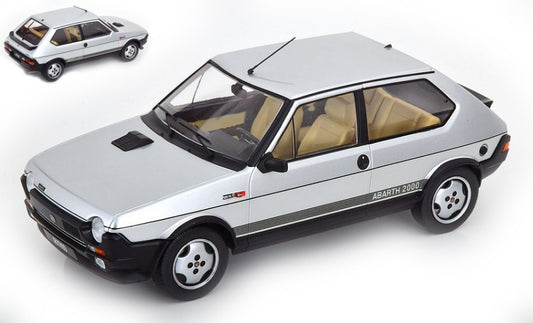 MODELLINO IN SCALA COMPATIBILE CON FIAT RITMO TC 125 ABARTH 1980 SILVER 1:18 MODELCARGROUP MCG18417