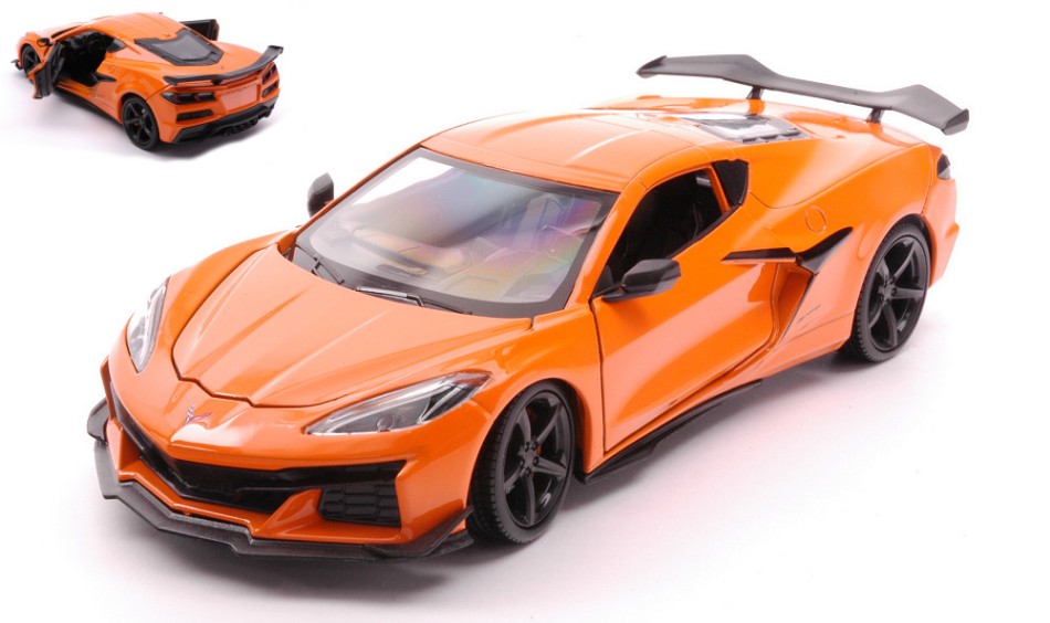 MODELLINO IN SCALA COMPATIBILE CON CHEVROLET CORVETTE Z06 2023 ORANGE 1:24 WELLY WE24120OR