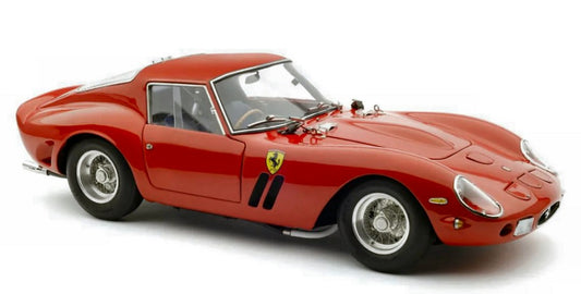 MODELLINO IN SCALA COMPATIBILE CON FERRARI 250 GTO LONDON MOTOR SHOW 1962 RED 1:18 CMC CMC256