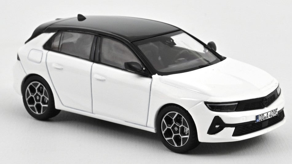 MODELLINO IN SCALA COMPATIBILE CON OPEL ASTRA 2022 ARCTIC WHITE 1:43 NOREV NV360063
