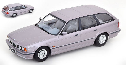 MODELLINO IN SCALA COMPATIBILE CON BMW 5-SERIES TOURING E34 ARTIC SILVER 1:18 TRIPLE 9 T9-1800400