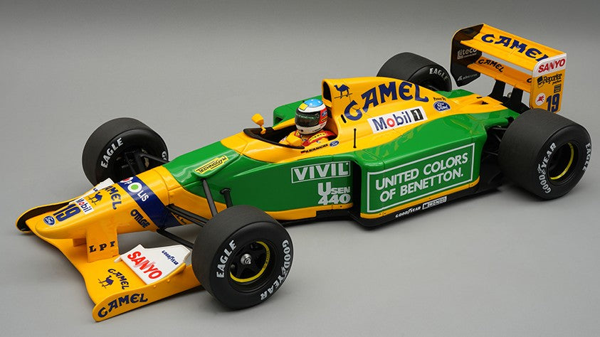 BENETTON B192 N.19 WINN.SPA GP 1992 M.SCHUMACHER C/VETRINA E PILOTA 1:18 Scala 1:18 Tecnomodel