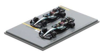 MERCEDES F1 N.44 & N.63 LAS VEGAS GP 2024 G.RUSSELL & L.HAMILTON 1:64 Scala 1:64 Spark Model
