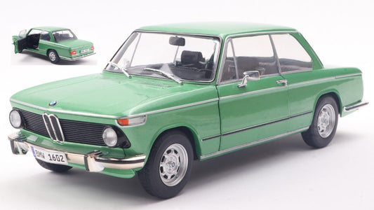 BMW 1602 TAIGA 1971 LIGHT GREEN 1:18 Scala 1:18 Solido