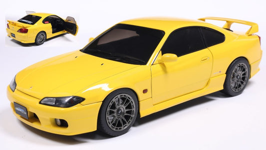 NISSAN SILVIA S15 SPEC-R
AERO LIGHTNING YELLOW 1999 1:18 Scala 1:18 Solido