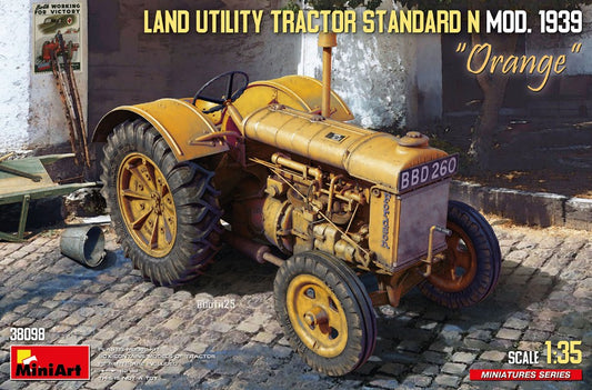 LAND UTILITY TRACTOR STANDARD N ORANGE MOD.1939 KIT 1:35 Scala 1:35 Miniart