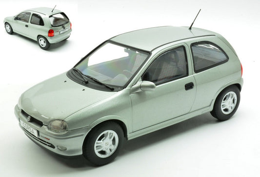 OPEL CORSA B GSI 1993 SILVER 1:18 Scala 1:18 ModelCarGroup