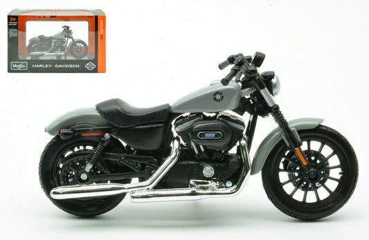 HARLEY DAVIDSON SPORTSTER IRON 883 2022 1:18 Scala 1:18 Maisto