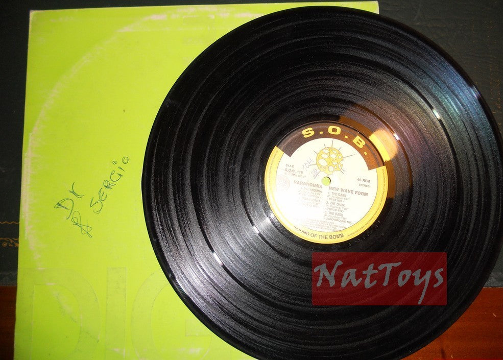 12" 33 RPM Paranoimia FIRST VERSION + GROOVE MIX/New Wave Form THE DARK VG/VG