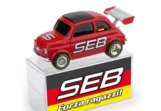 modellino IN SCALA COMPATIBILE CON Fiat 500 SEB Vettel FORZA RAGAZZI LIM.250 1:43 BRUMM  BMBR051B