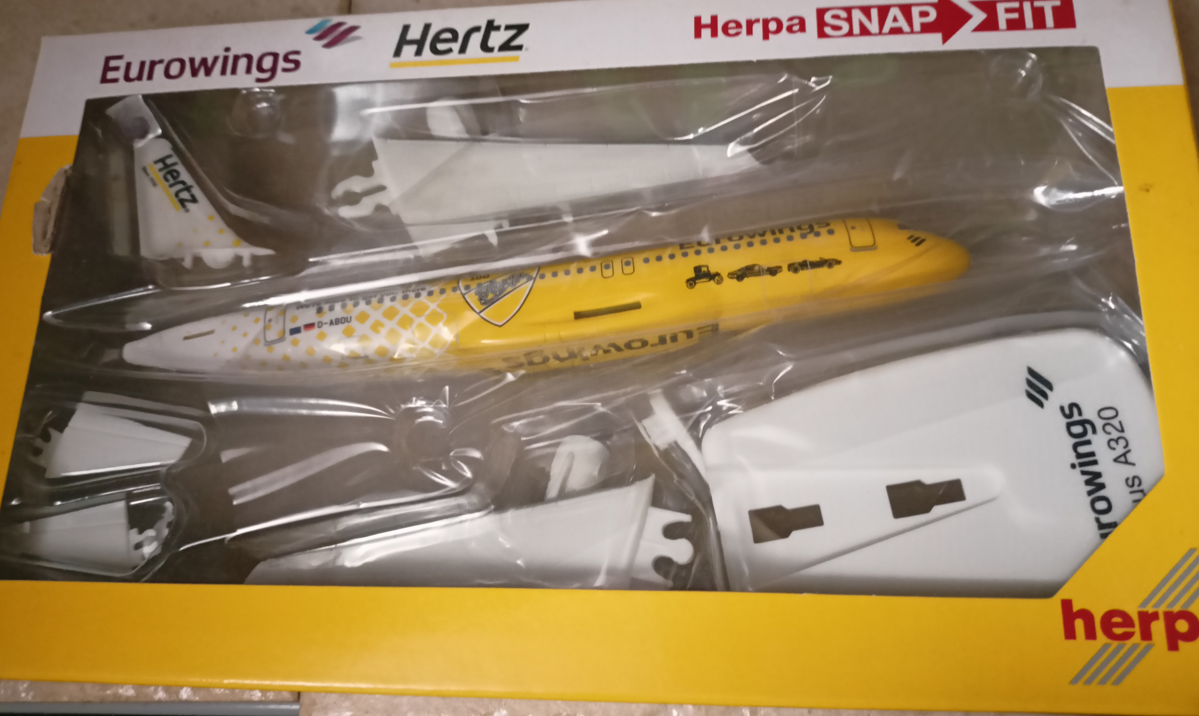 Herpa MODELLINO in Scala Compatibile con Airbus A320 EUROWINGS Hertz 100 Anni 1:200 HP612449