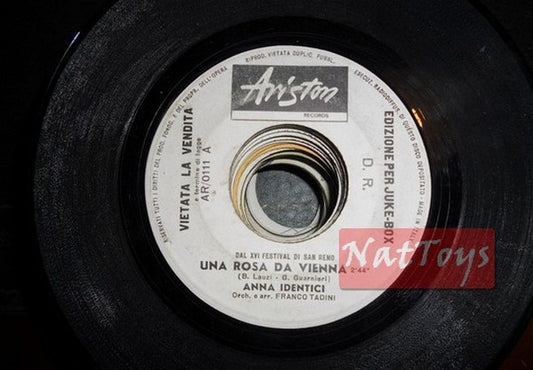 JUKE BOX 45 Identici Una rosa da Vienna/The Renegades Un giorno tu mi cercherai