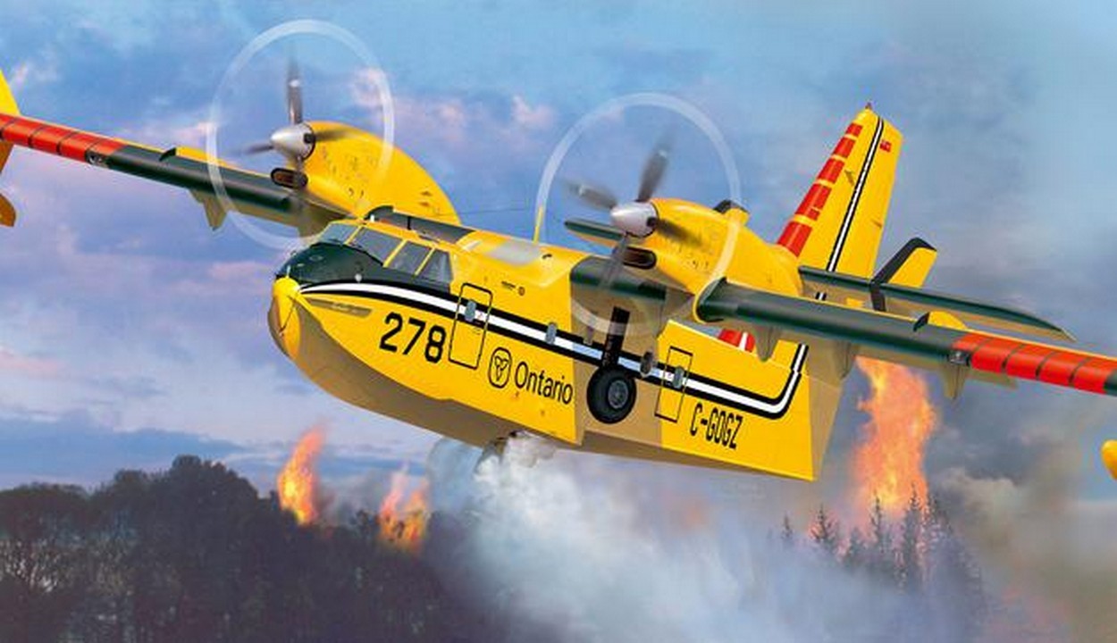 KIT DA MONTARE IN SCALA COMPATIBILE CON AEREO CANADAIR CL-415 KIT 1:72 REVELL RV4998