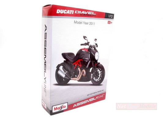 KIT TO BE ASSEMBLED IN SCALE COMPATIBLE WITH DUCATI DIAVEL CARBON KIT 1:12 MAISTO MI39196