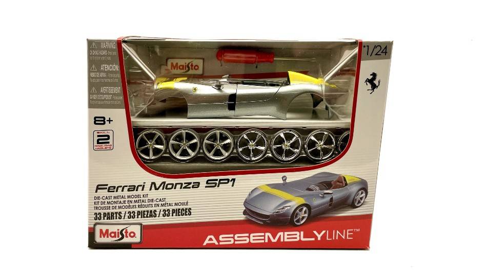 KIT DA MONTARE IN SCALA COMPATIBILE CON FERRARI MONZA SILVER/YELLOW KIT 1:24 MAISTO MI39140