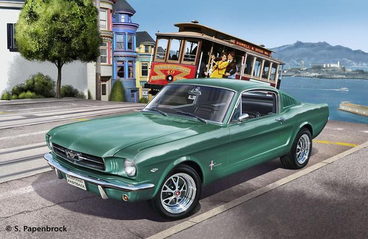 KIT DA MONTARE IN SCALA COMPATIBILE CON FORD MUSTANG 2+2 FASTBACK 1965 KIT 1:24 REVELL RV7065