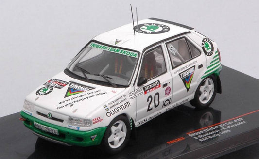KIT DE MONTAGE À L'ÉCHELLE COMPATIBLE AVEC SKODA FELICIA KIT VOITURE N.20 RAC RALLYE 1995BLOMQVIST/MELANDER 1:43 IXO MODÈLE RAC363