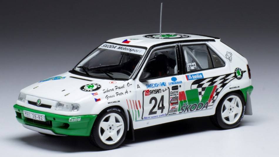 KIT DE MONTAGE À L'ÉCHELLE COMPATIBLE AVEC SKODA FELICIA KIT VOITURE N.24 RALLYE DE SUÈDE 1995 SIBERA/BRUT 1:43 IXO MODÈLE RAC413B