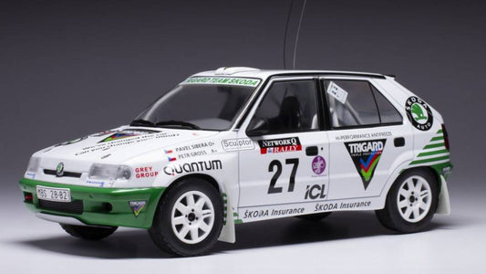 KIT DE MONTAGE À L'ÉCHELLE COMPATIBLE AVEC SKODA FELICIA KIT VOITURE N.27 RAC RALLY 1995 SIBERA/GROSS 1:18
 MODÈLE IXO 18RMC148