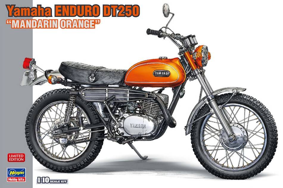 KIT DA MONTARE IN SCALA COMPATIBILE CON YAMAHA ENDURO DT250 MANDARIN ORANGE KIT 1:10 HASEGAWA HA52329