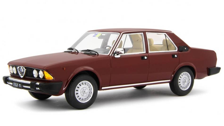 MODELLINO IN SCALA COMPATIBILE CON ALFA 6 2.5 1979 RED 1:18 LAUDO RACING LM156B