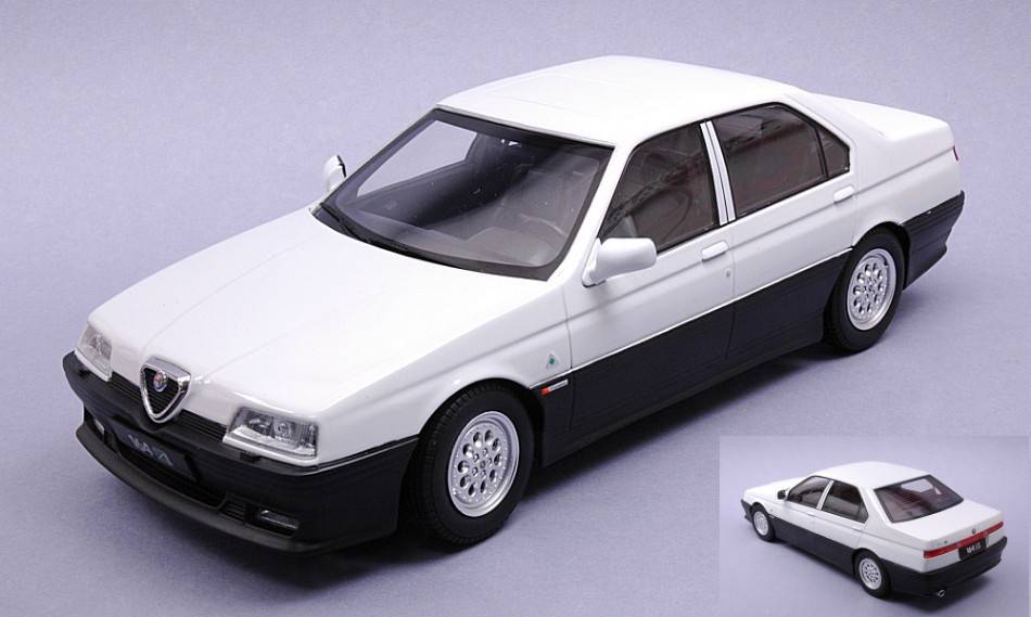 SCALE MODEL COMPATIBLE WITH ALFA ROMEO 164 Q4 1994 WHITE/BLACK INTERIOR 1:18 TRIPLE 9 T9-1800320