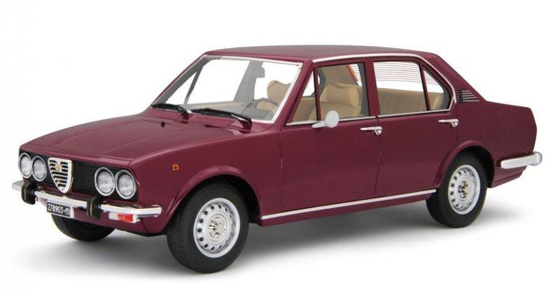 MODELLINO IN SCALA COMPATIBILE CON ALFETTA 1.8 (SCUDO LARGO) 1975 PRUNE 1:18 LAUDO RACING LM137B