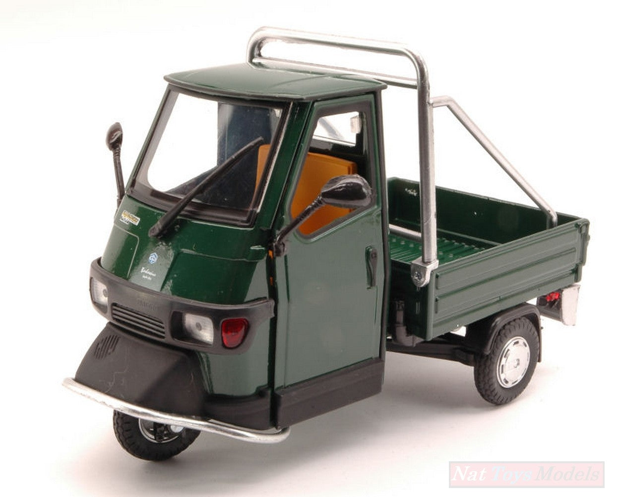 MODELE REDUIT COMPATIBLE AVEC APE PIAGGIO CROSS 50 VERT 1:18 NEW RAY NY68035GR