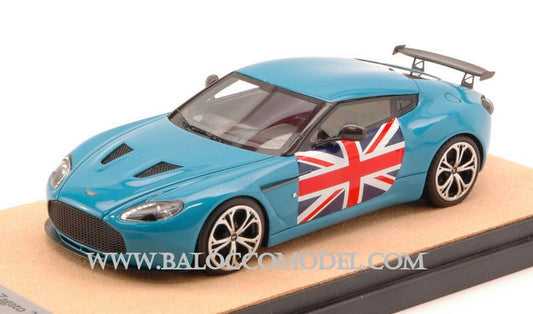 MODÈLE RÉDUIT COMPATIBLE AVEC ASTON MARTIN V12 ZAGATO 2012 BABY BLUE W/ENGLISH FLAG ED.LIM.PCS 10 1:43 TECNOMODEL TMDMI52AV