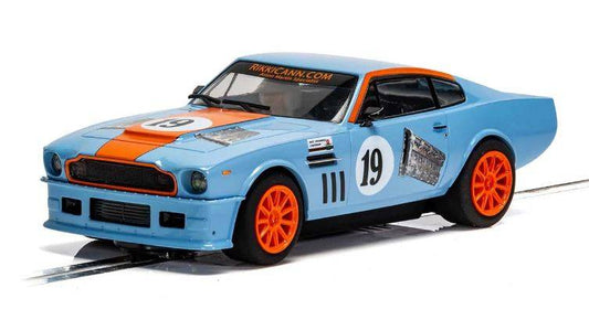 MODÈLE RÉDUIT COMPATIBLE AVEC ASTON MARTIN V8 GULF EDITION RIKKI CANN RACING SLOT 1:32 SCALEXTRIC C4209