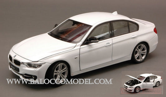 MODELLINO IN SCALA COMPATIBILE CON BMW 335i (F30) 2013 WHITE 1:24  WELLY WE0213