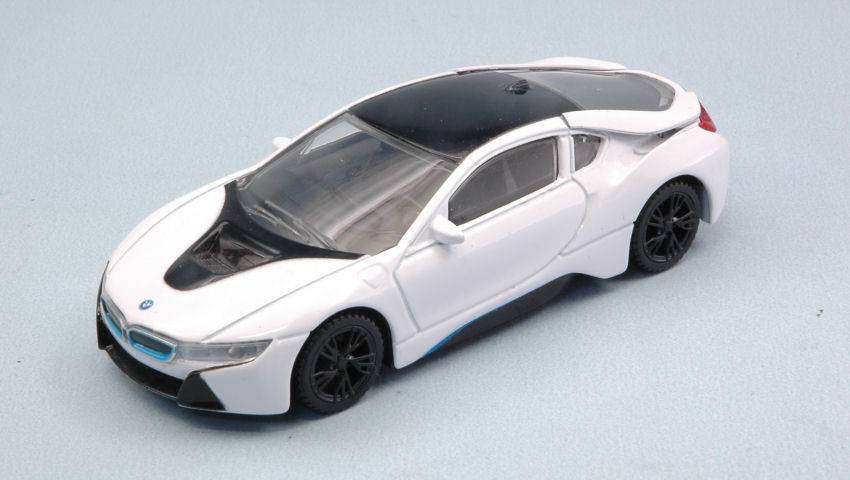 MODELLINO IN SCALA COMPATIBILE CON BMW i8 2015 WHITE 1:43 RASTAR RAT58400W MODEL