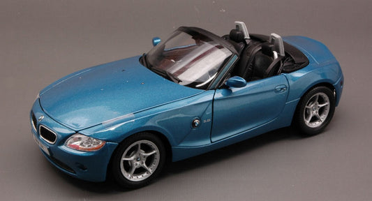 MODELLINO IN SCALA COMPATIBILE CON BMW Z 4 2002 BLUE 1:24 WELLY WE9259