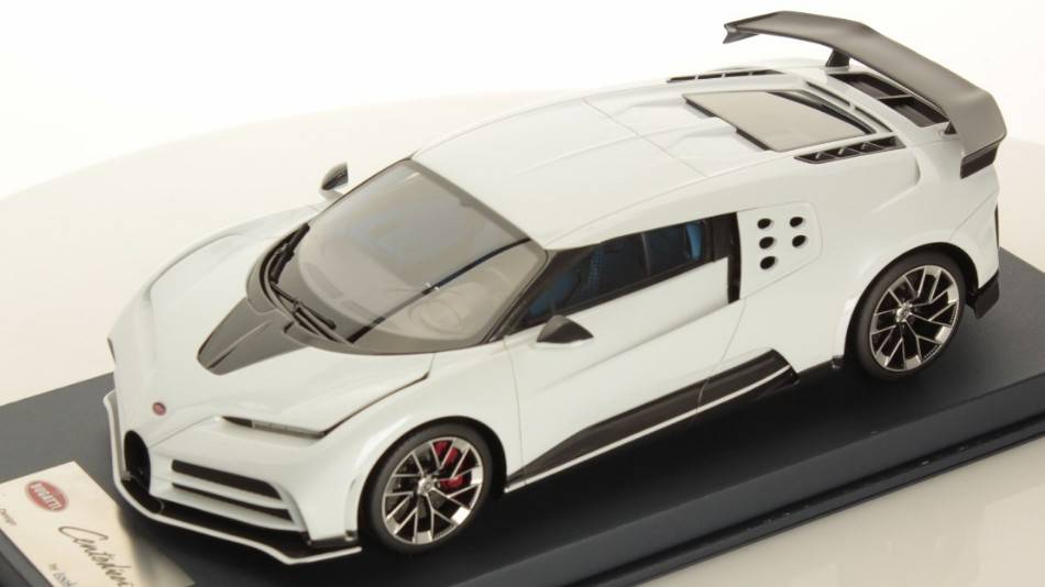 SCALE MODEL COMPATIBLE WITH BUGATTI CENTODIECI PRODUCTION VERSION QUARTZ WHITE 1:18 LOOKSMART LS18025A