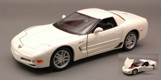 SCALE MODEL COMPATIBLE WITH CHEVROLET CORVETTE Z06 WHITE 1:25 MAISTO MI31989W