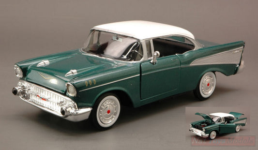 MODELLINO IN SCALA COMPATIBILE CON CHEVY BEL AIR 1957 GREEN MET.WHITE ROOF 1:24 MOTORMAX MTM73228MG