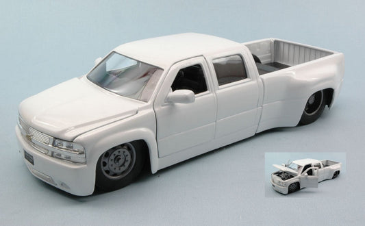 SCALE MODEL COMPATIBLE WITH CHEVY SILVERADO 1999 WHITE 1:24 JADA TOYS JADA90145W