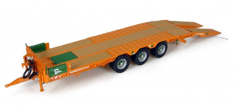 MODELLINO IN SCALA COMPATIBILE CON DANGREVILLE PE32 1:32 UNIVERSAL HOBBIES UH2842