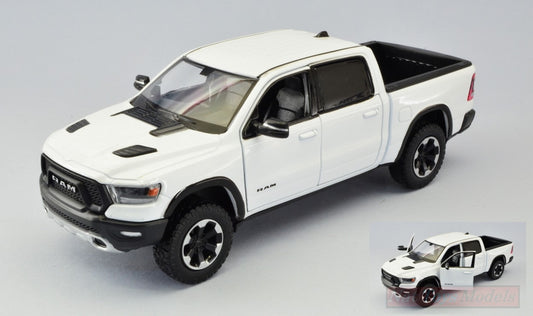 SCALE MODEL COMPATIBLE WITH DODGE RAM 1500 2019 WHITE 1:24 MOTORMAX MTM79358W