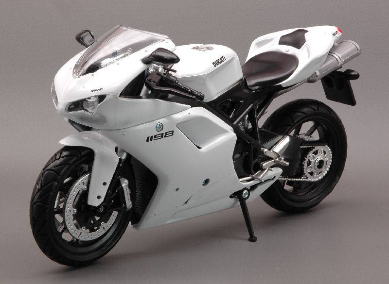 MODELLINO IN SCALA COMPATIBILE CON DUCATI 1198 WHITE 1:12 NEW RAY NY57143W MODEL