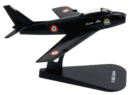 SCALE MODEL COMPATIBLE WITH F86E SABER LANCERI NERI 1:100 ITALERI IT48122