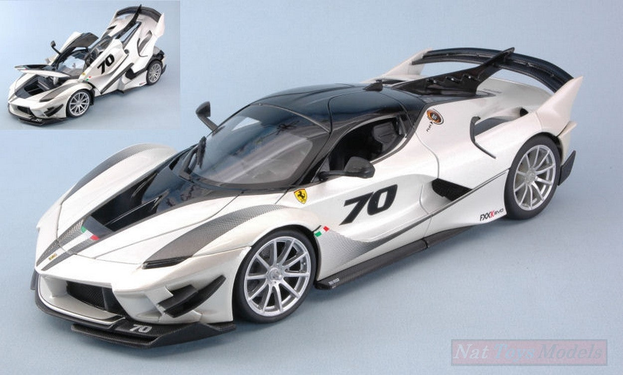 SCALE MODEL COMPATIBLE WITH FERRARI FXX-K EVO N.70 WHITE 1:18 BURAGO BU16012G