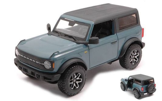 MODELLINO IN SCALA COMPATIBILE CON FORD BRONCO BADLANDS 2021 LIGHT BLUE 1:24 MAISTO MI31530B