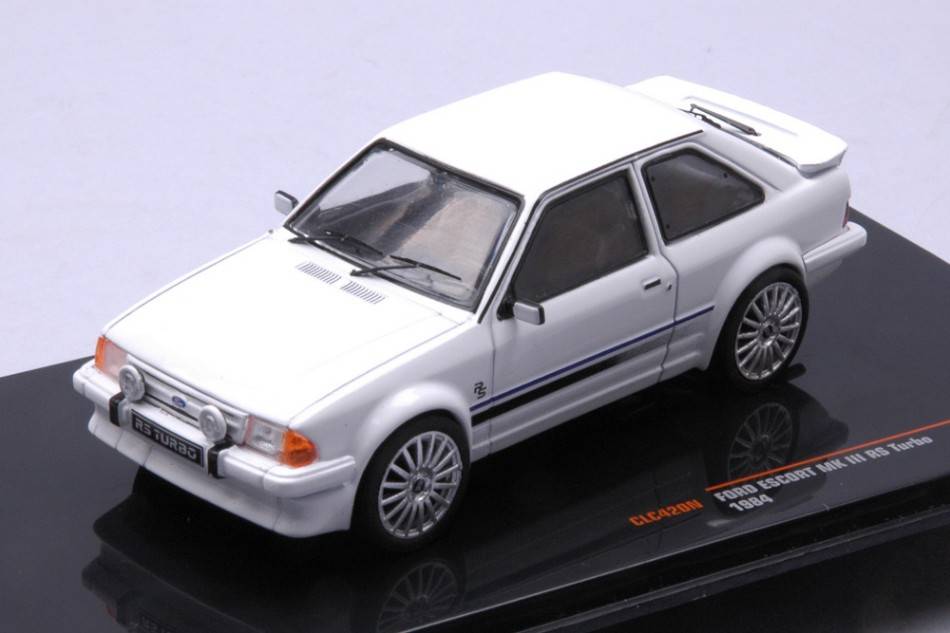 MODELLINO IN SCALA COMPATIBILE CON FORD ESCORT MK III RS TURBO 1984 WHITE 1:43 IXO MODEL CLC420N
