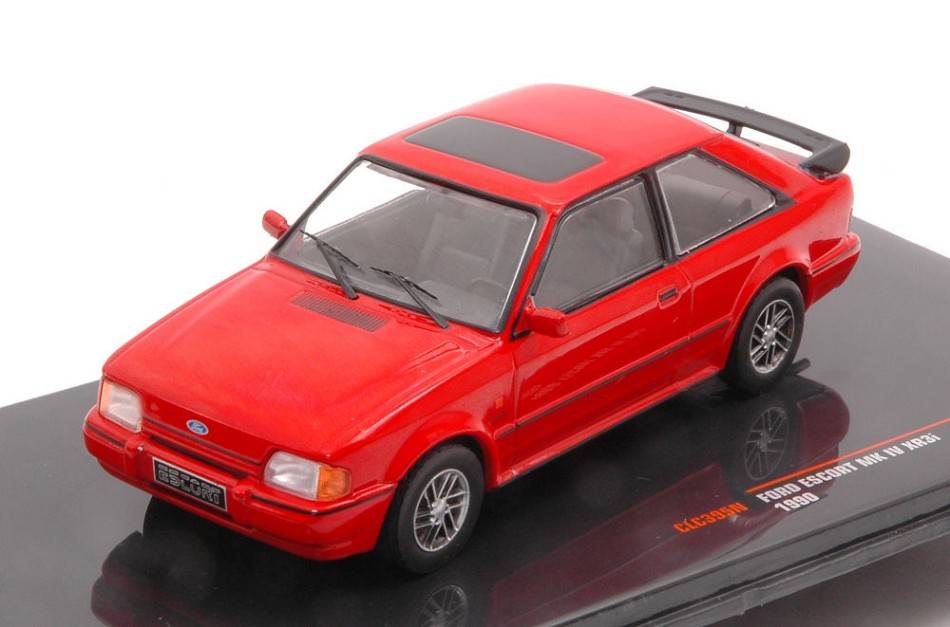 MODELLINO IN SCALA COMPATIBILE CON FORD ESCORT MK IV XR3 1990 RED 1:43 IXO MODEL CLC395N