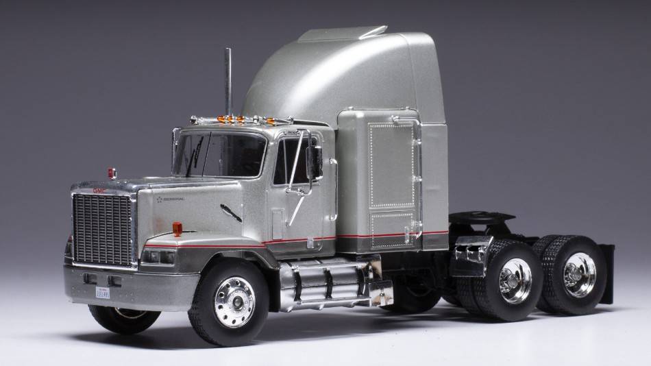 MODELLINO IN SCALA COMPATIBILE CON GMC GENERAL SBFA BIG SLEEPER 1988 MET.GREY 1:43 IXO MODEL TR166
