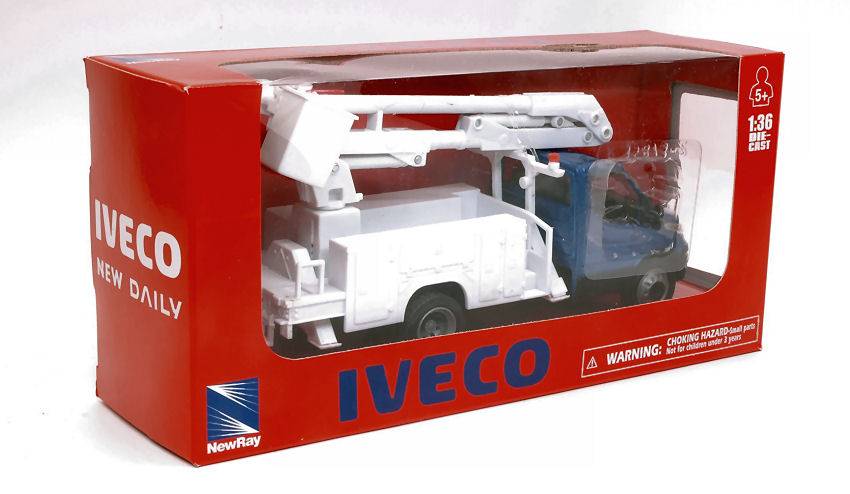 MODELLINO IN SCALA COMPATIBILE CON IVECO DAILY CESTELLO BLU 1:36 NEW RAY NY15873M